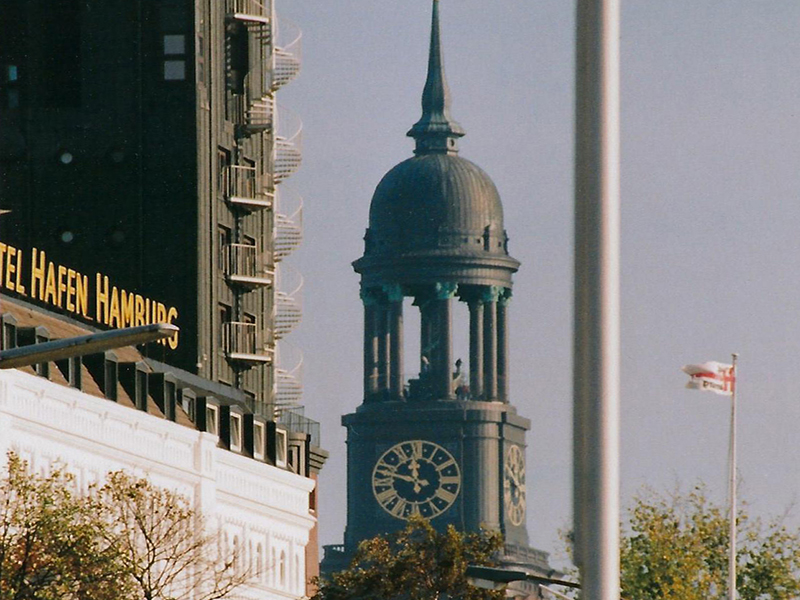 Ab 1982 war Achim Reichert in Hamburg für die AEG im Geschäftsbereich Schiffbau und Sonderanlagen tätig. Hier ein Blick auf den Michel, Hamburgs Wahrzeichen.